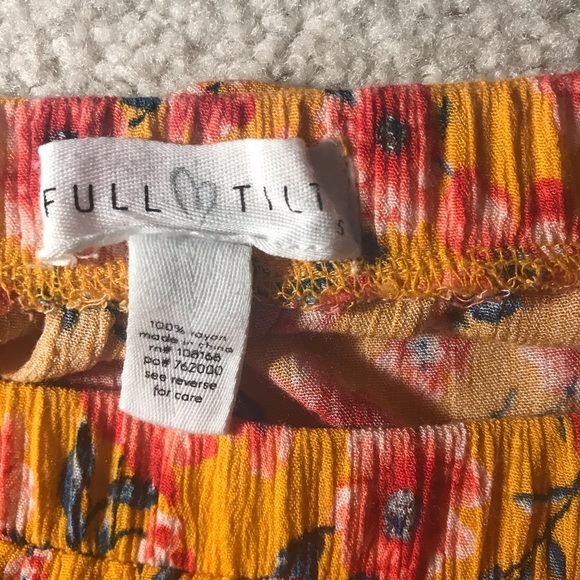 Tilly's Flower Shorts Orange - Picture 6 of 6